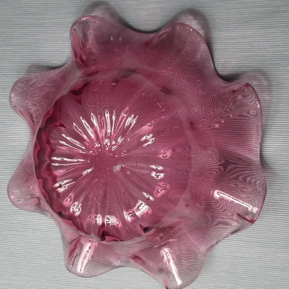 Vintage Cranberry Hand-Blown Glass bowl - Picture 3 of 5